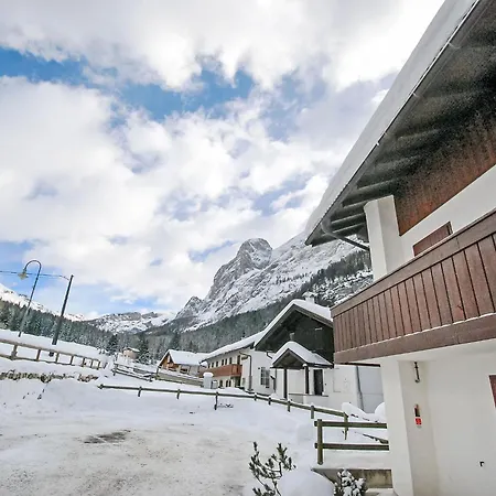 Penia 2-3 By Interhome Апартаменти *