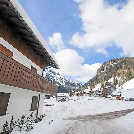 Penia 2-3 By Interhome