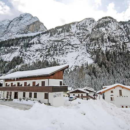 Penia 2-3 By Interhome Апартаменти *